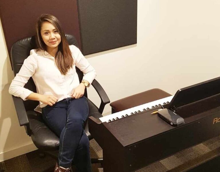 Teacher Dann of Harana Music Academy - she has over 22 years of experience in Music Teaching & Performance. She specializes in piano, voice, guitar, ukulele, music & movement, and students with special needs.